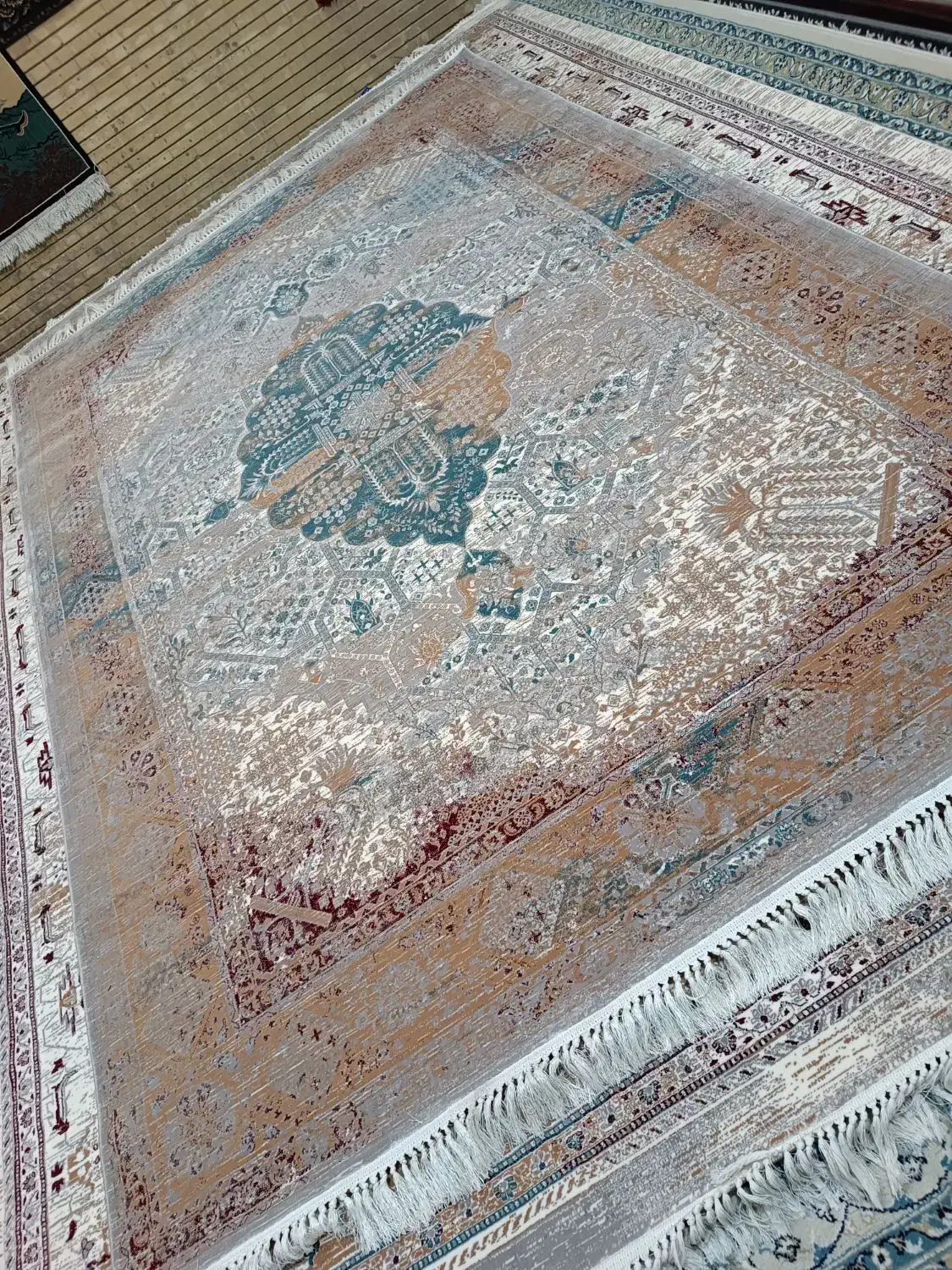 ۶ متری جفت طرح سنتی تک هم میدم اگر بخاین|فرش|مشهد, شهید مطهری|دیوار