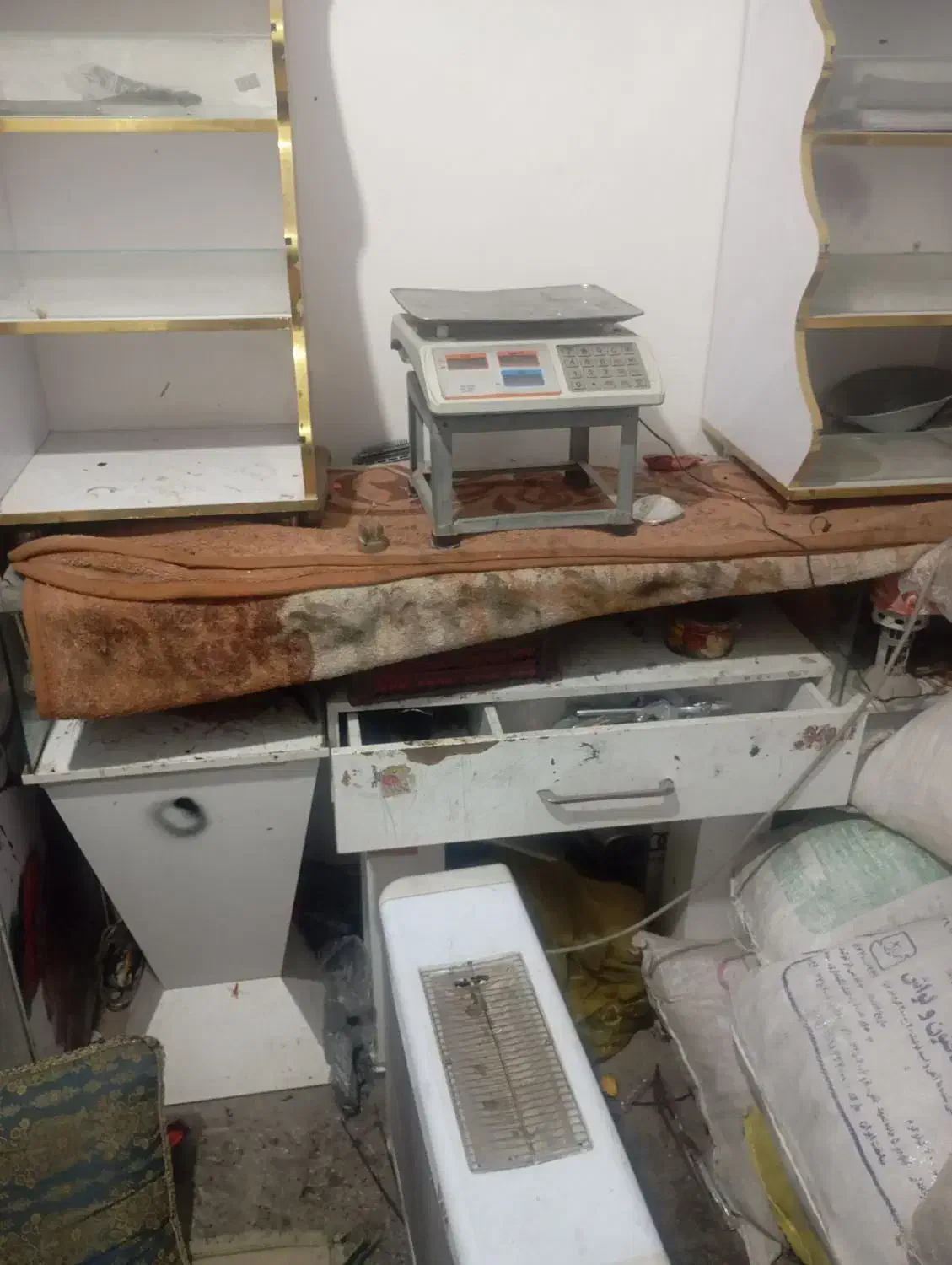 وسایل سوپرمارکت از صفرتاصد موجودهست|فروشگاه و مغازه|زاهدان, |دیوار