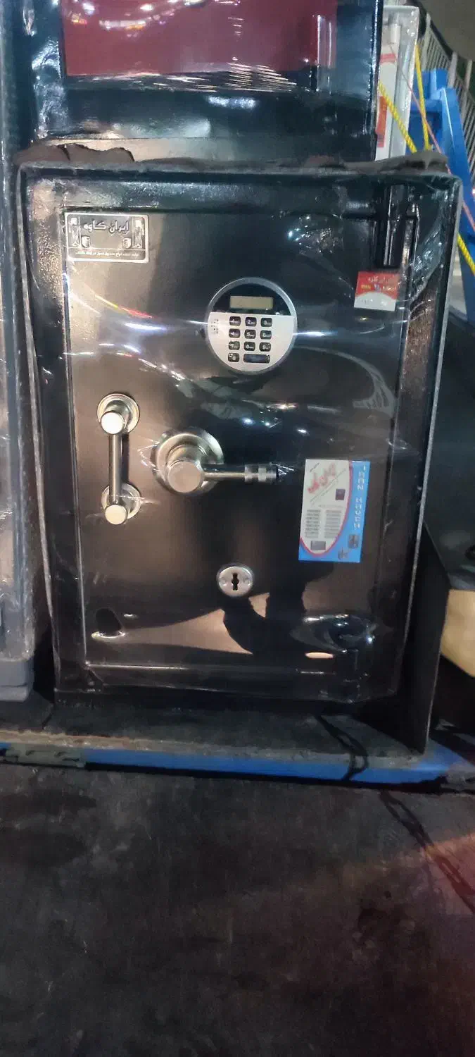گاوصندوق 350کوتاه رمز دیجتالی ارتفاع 70عرض 55|ابزارآلات|یزد, |دیوار
