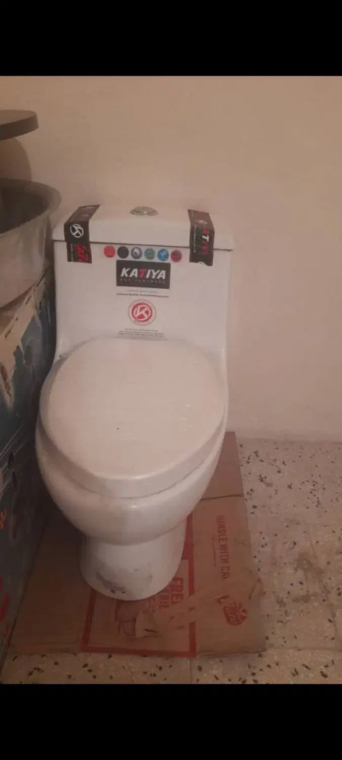 توالت فرنگی نو|لوازم سرویس بهداشتی|اندیشه, اندیشه فاز ۵|دیوار