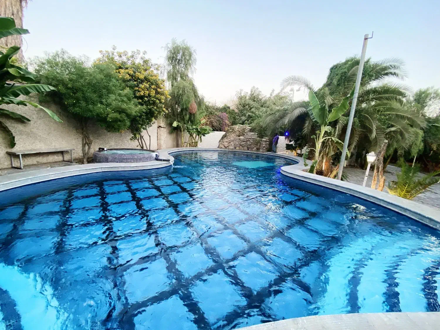 ویلاباغ تمیز/آبگرم /دسترسی به مراکز خرید|اجارهٔ کوتاهمدت ویلا و باغ|دزفول, |دیوار