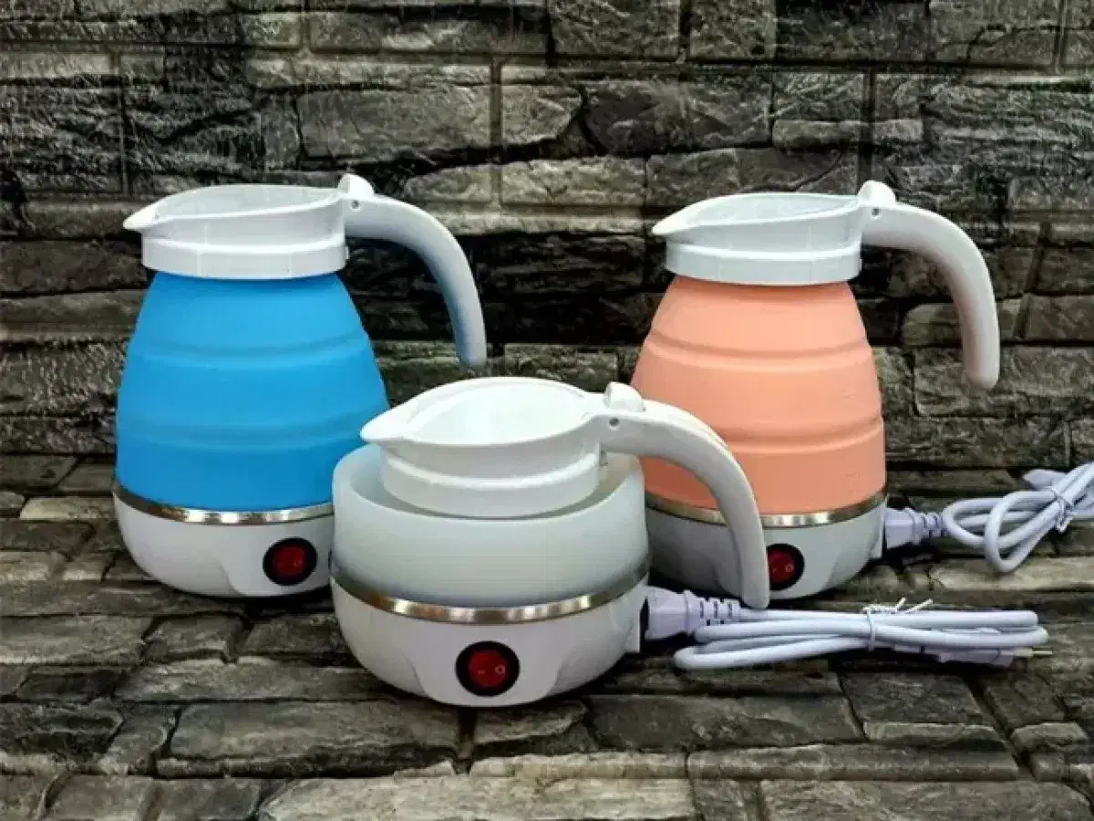 کتری برقی سیلیکونی تاشو مسافرتی ۶۰۰ میل کفی استیل|سماور، چایساز، قهوهساز|شیراز, بازار|دیوار
