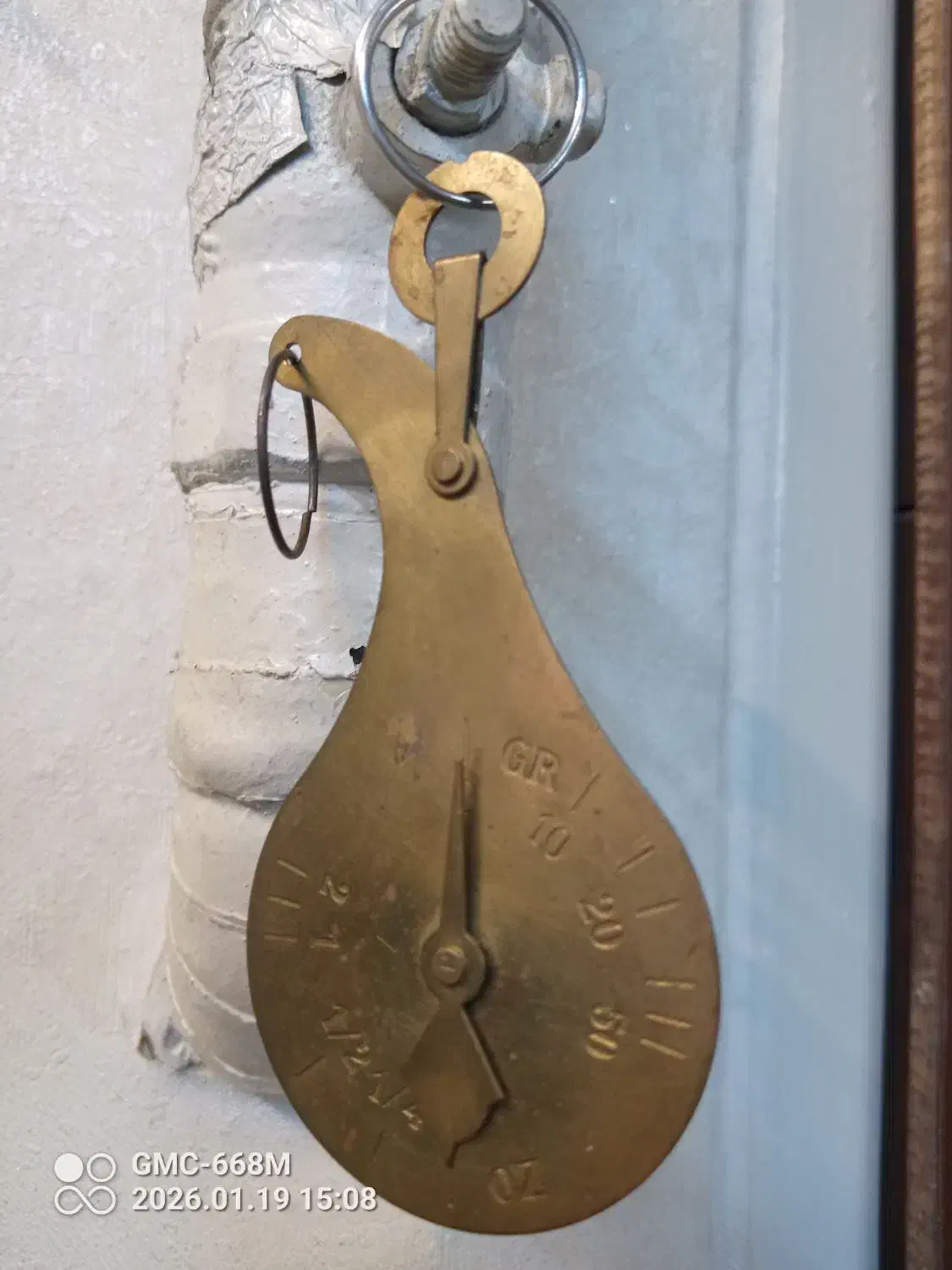 ترازوقدیمی|کلکسیون اشیاء عتیقه|ری, منصوریه منگل|دیوار