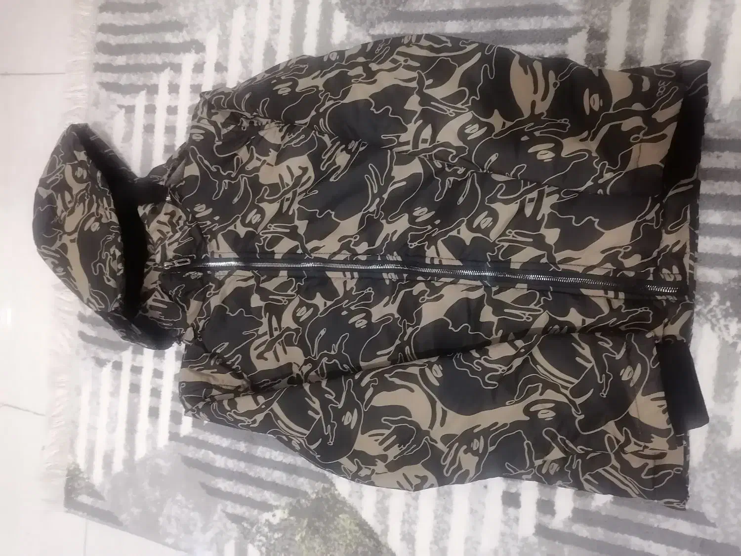 کاپشن در حد نو|لباس|صائین قلعه, |دیوار