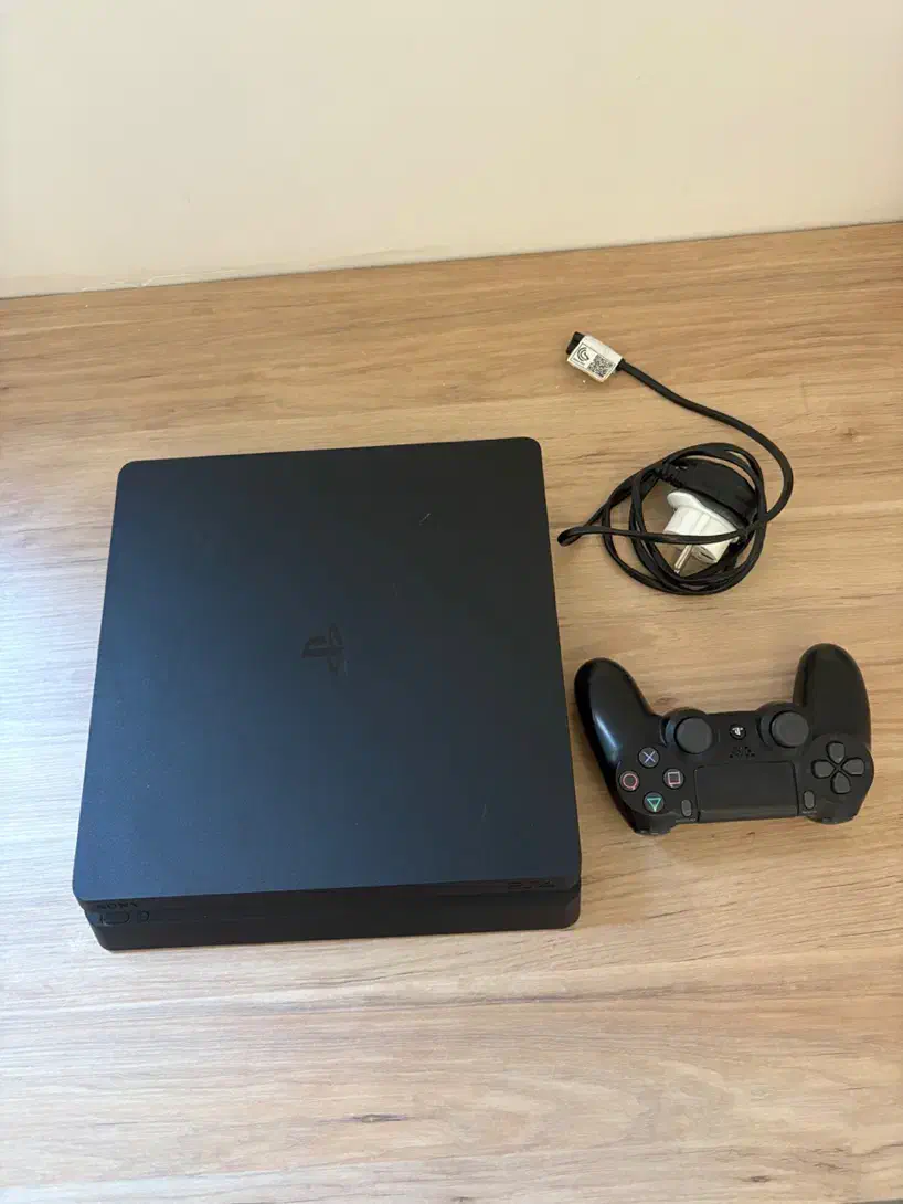 Ps4 slim 1TB|کنسول، بازی ویدئویی و آنلاین|قائم‌شهر, |دیوار