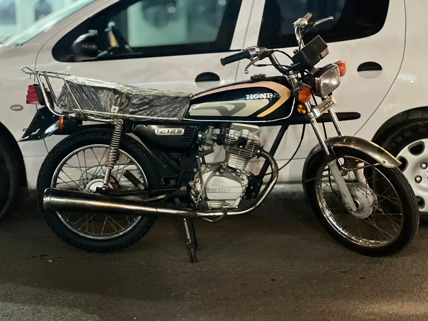 هندا۱۲۵پلاک ملی تمیز|موتورسیکلت|قم, شهر قائم|دیوار