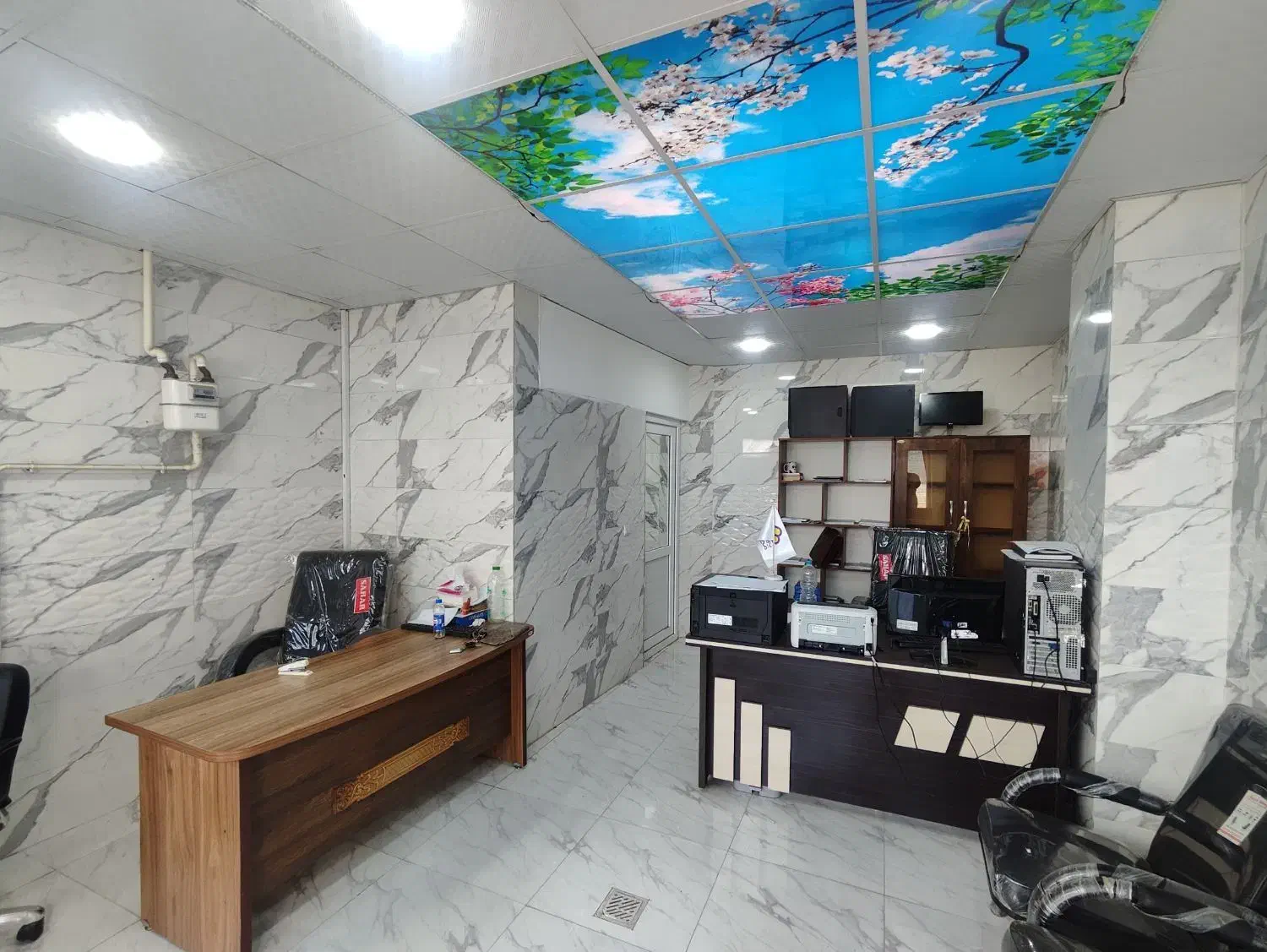 اجاره ی مغازه ی ۳۰متری|اجارهٔ مغازه و غرفه|رشت, آب و برق|دیوار