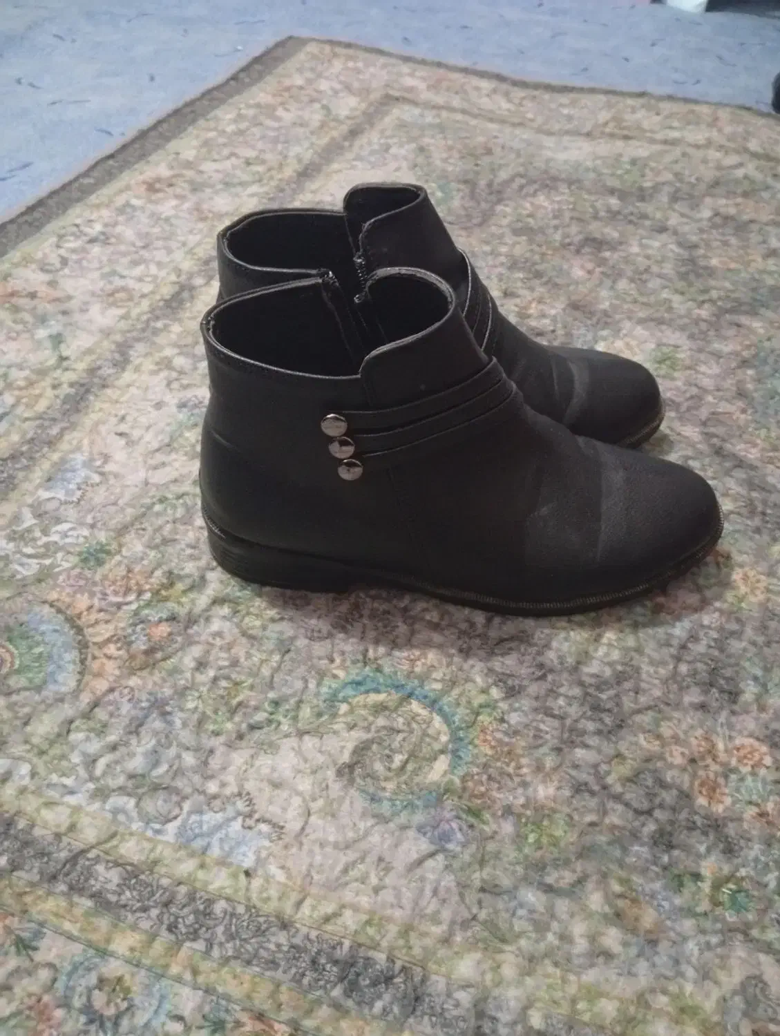 پوتین|کیف، کفش، کمربند|بوکان, |دیوار