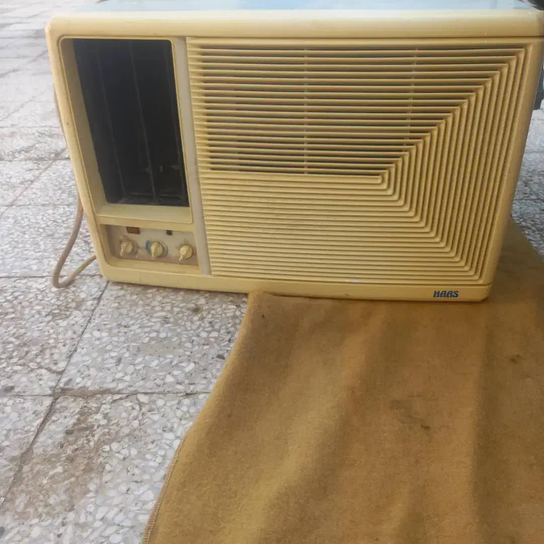 دوستان یک عدد کولرگازی پنجره ایی درحد نو و سالم|کولر گازی و فنکوئل|زاهدان, |دیوار