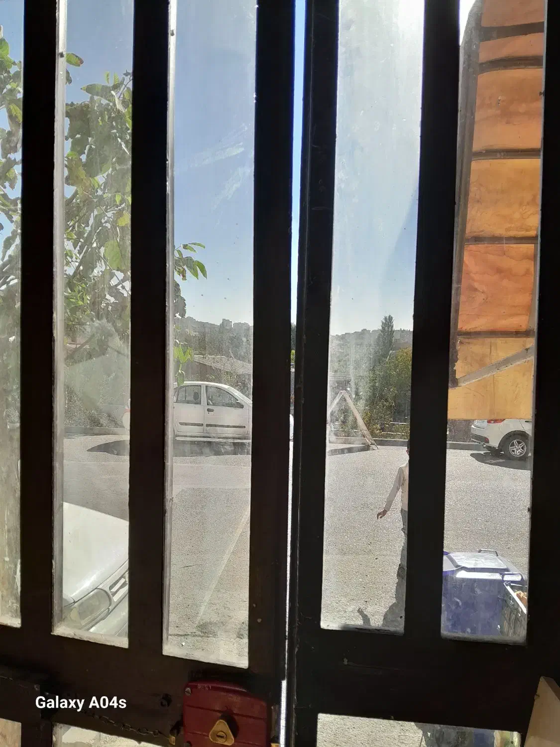 در و پنجره اهنی|مصالح و تجهیزات ساختمان|بومهن, |دیوار