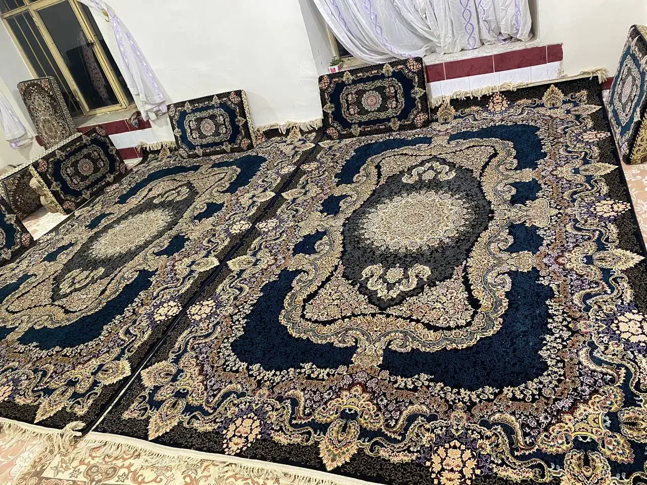 دو تیکه فرش اصل دو در سه با شش پشتی|فرش|بانه, |دیوار