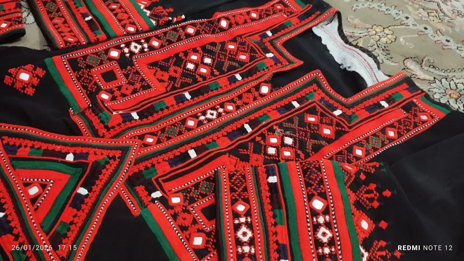 دستدوز|سفره، حوله، دستمال آشپزخانه|ایرانشهر, |دیوار