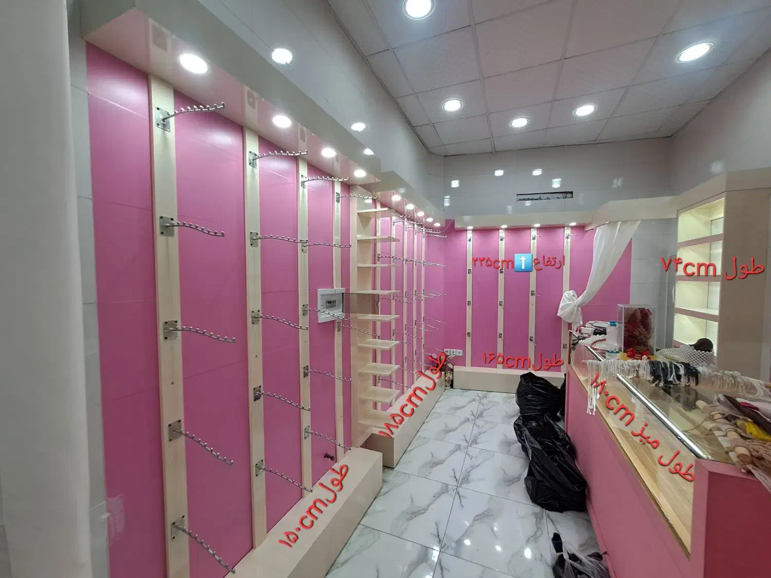 فروش فوری ویترین لباس زیر و پوشاک،|فروشگاه و مغازه|لاهیجان, طالقانی|دیوار