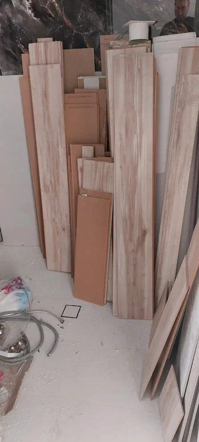 ۲۰ متر لمینت اتریشی در حد نو|مصالح و تجهیزات ساختمان|پردیس, فاز ۸|دیوار