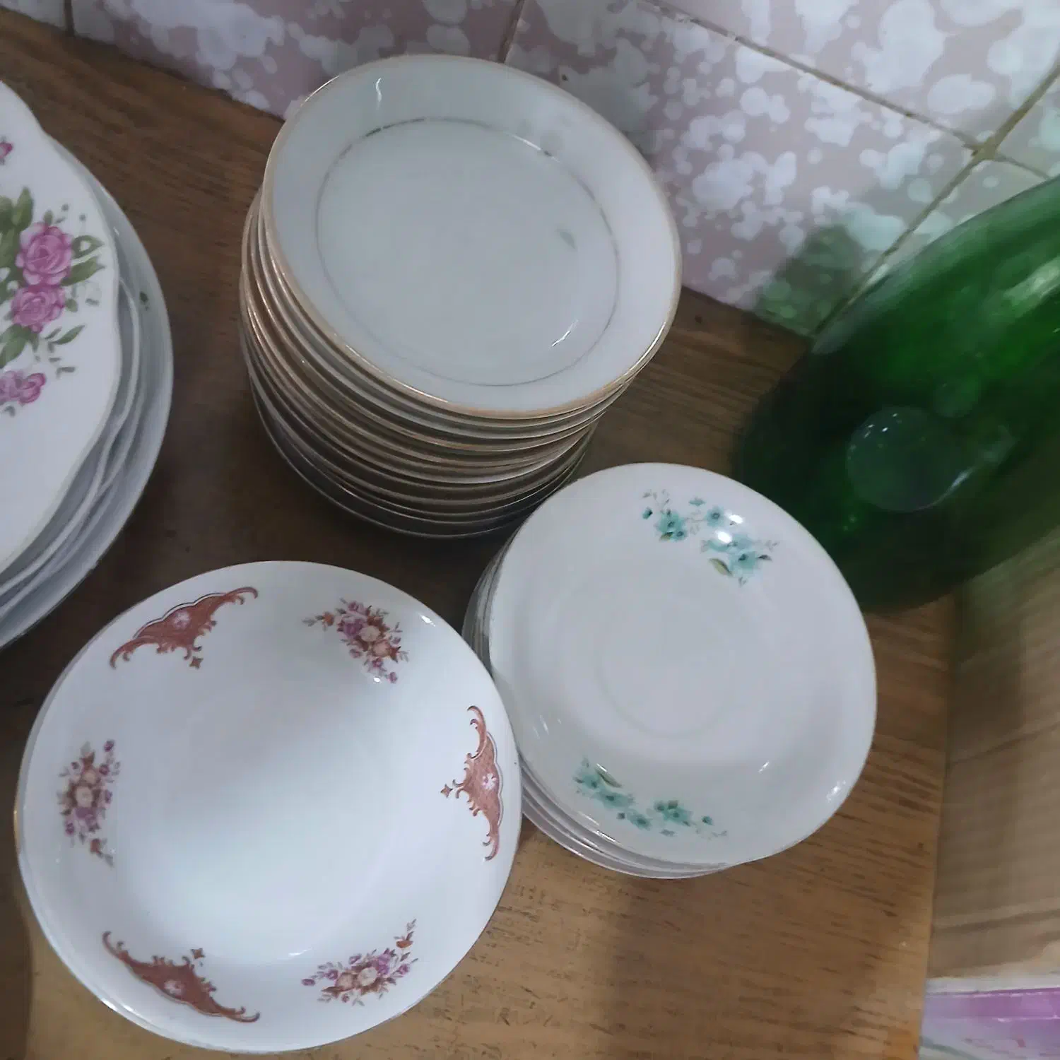 نعلبکی وچند ظرف لبپر واسه خونه باغ|ظروف سرو و پذیرایی|سبزوار, مدرس|دیوار