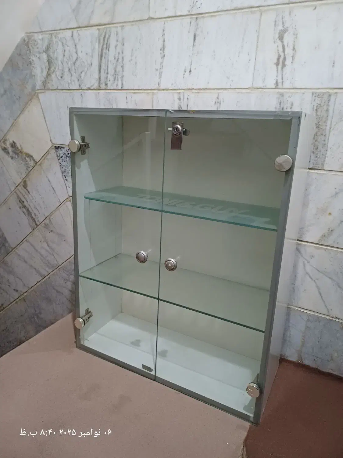 ویترین دو تیکه تمام MDF|فروشگاه و مغازه|کرج, پیشاهنگی|دیوار