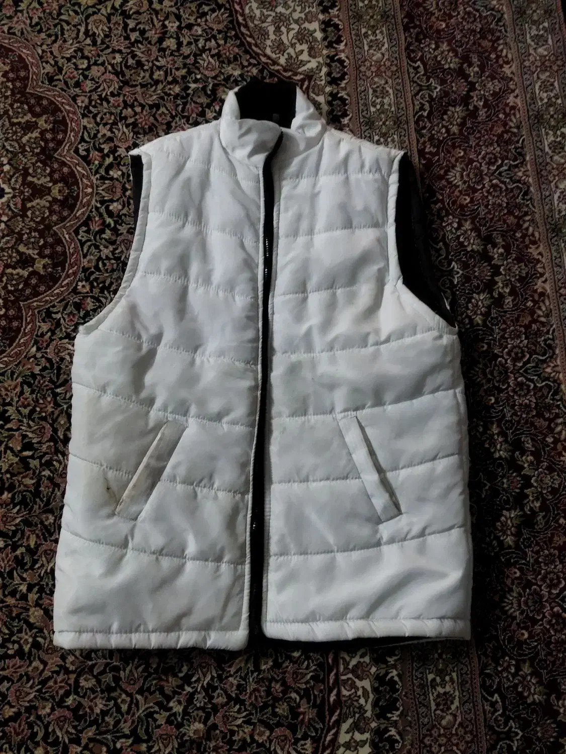 پافر سفید|لباس|بومهن, |دیوار