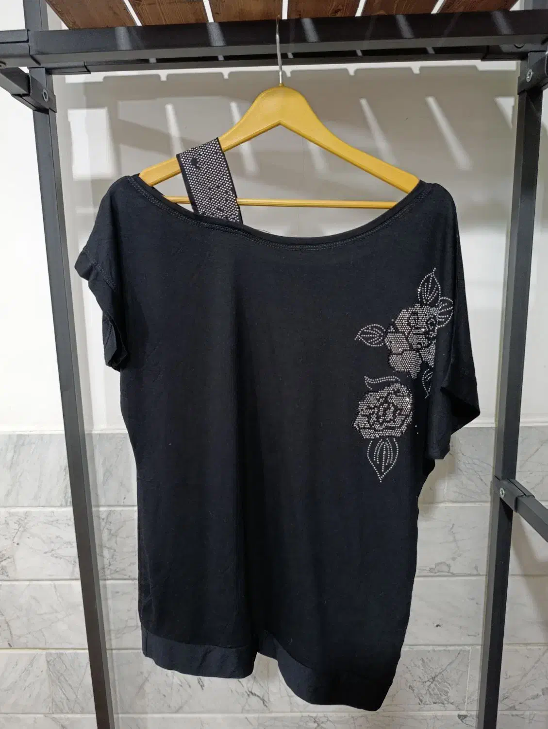 حراج بدلیل تک شدن|لباس|قم, شهرک مهدیه (مدرس)|دیوار