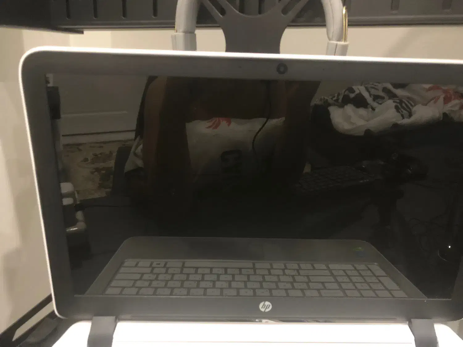 لبتاپ خوب فقط در شارژ میتوانم روشن کنی|رایانه همراه|یزد, |دیوار