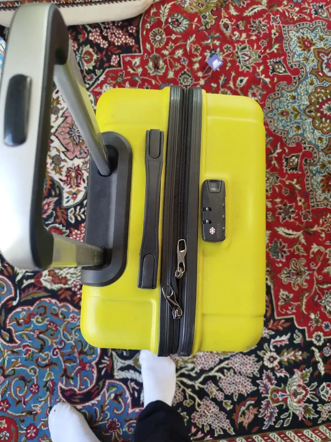 چمدان نو‌ کم استفاده شده|کیف، کفش، کمربند|تبریز, |دیوار