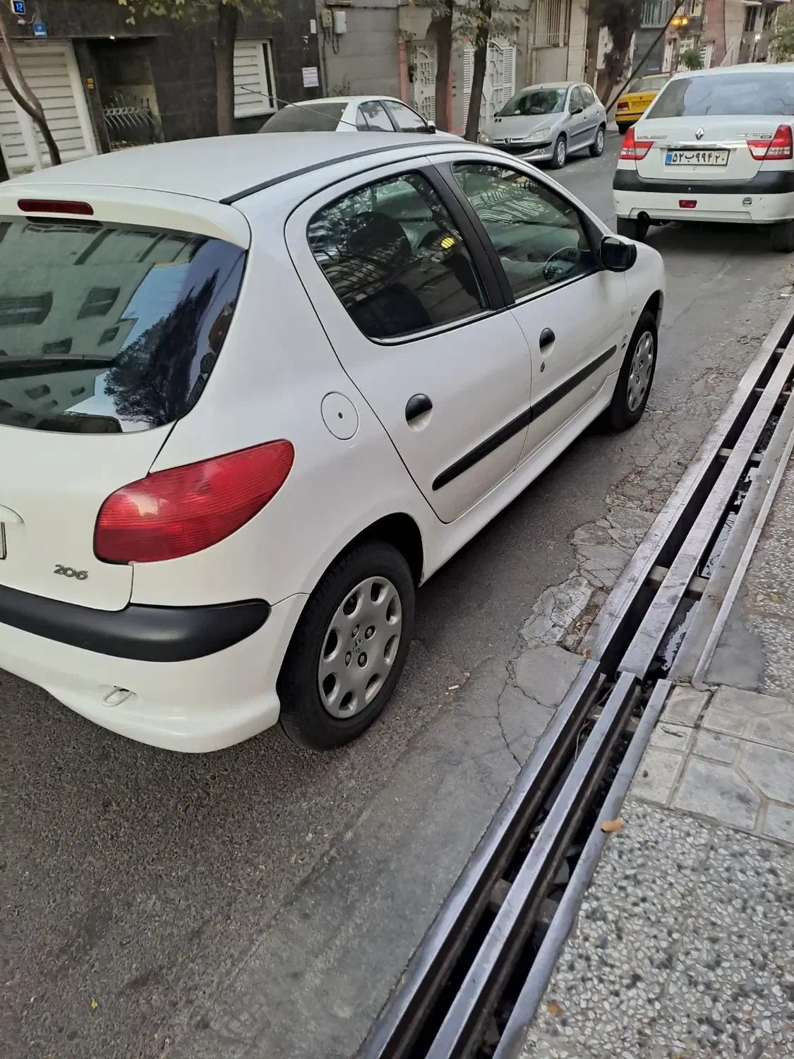 پژو 206 تیپ ۵، مدل ۱۳۹۰ استثنایی|خودرو سواری و وانت|تهران, تهرانپارس غربی|دیوار