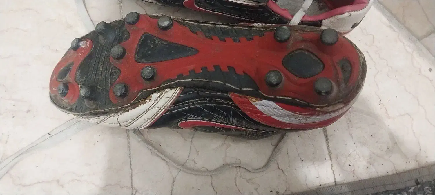 کفش فوتبالی نایک|کیف، کفش، کمربند|خرمآباد, |دیوار