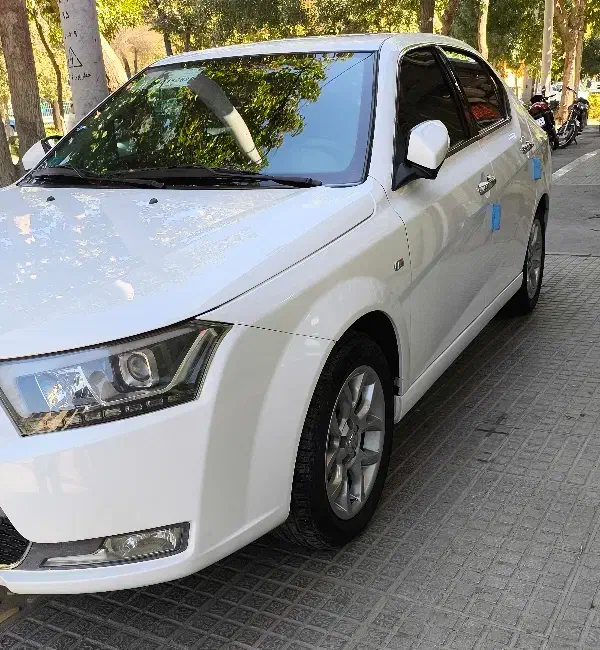 دنا پلاس اتومات مدل 401 بدون رنگ (اتو زووم)|خودرو سواری و وانت|اصفهان, پوریای ولی|دیوار