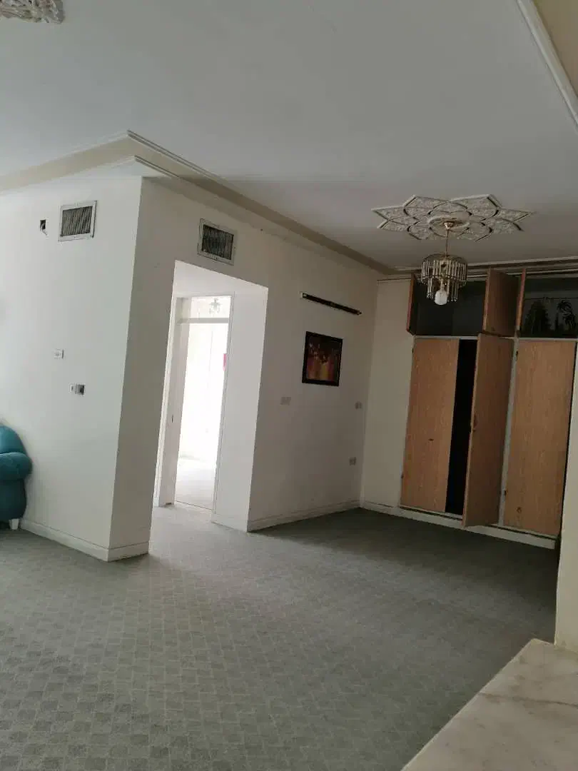 رهن ویلایی سالن بزرگ طبقه همکف ۲خواب تخلیه|اجارهٔ خانه و ویلا|شیراز, فرگاز|دیوار