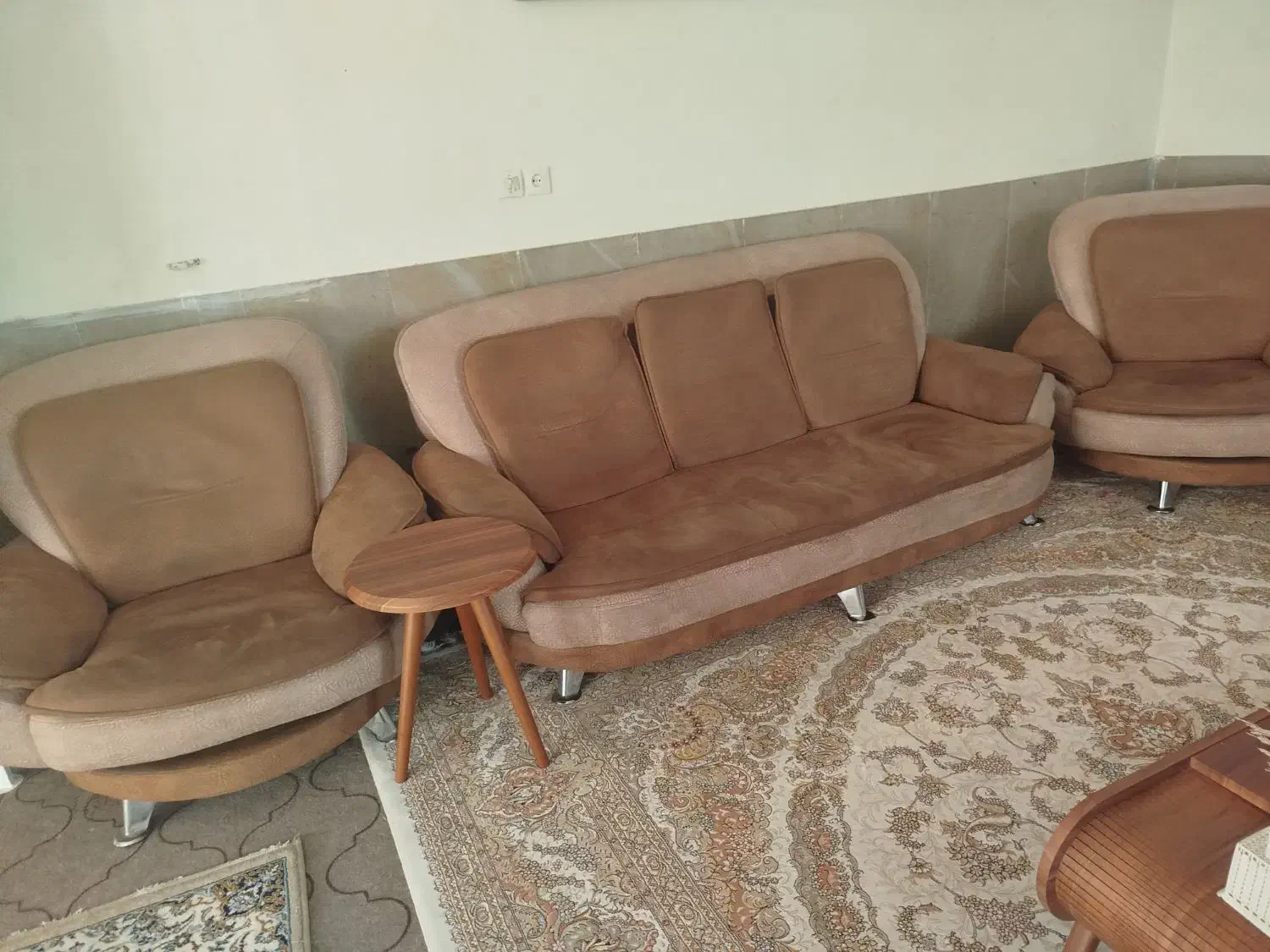 مبلمان راحتی و پایه استیل ،خوشرنگ با طرح صدفی|مبلمان خانگی و میز عسلی|کازرون, |دیوار