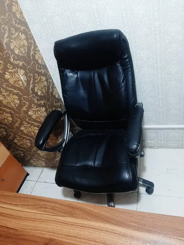 میز و صندلی در حد نو|مبلمان اداری|تهران, مسعودیه|دیوار