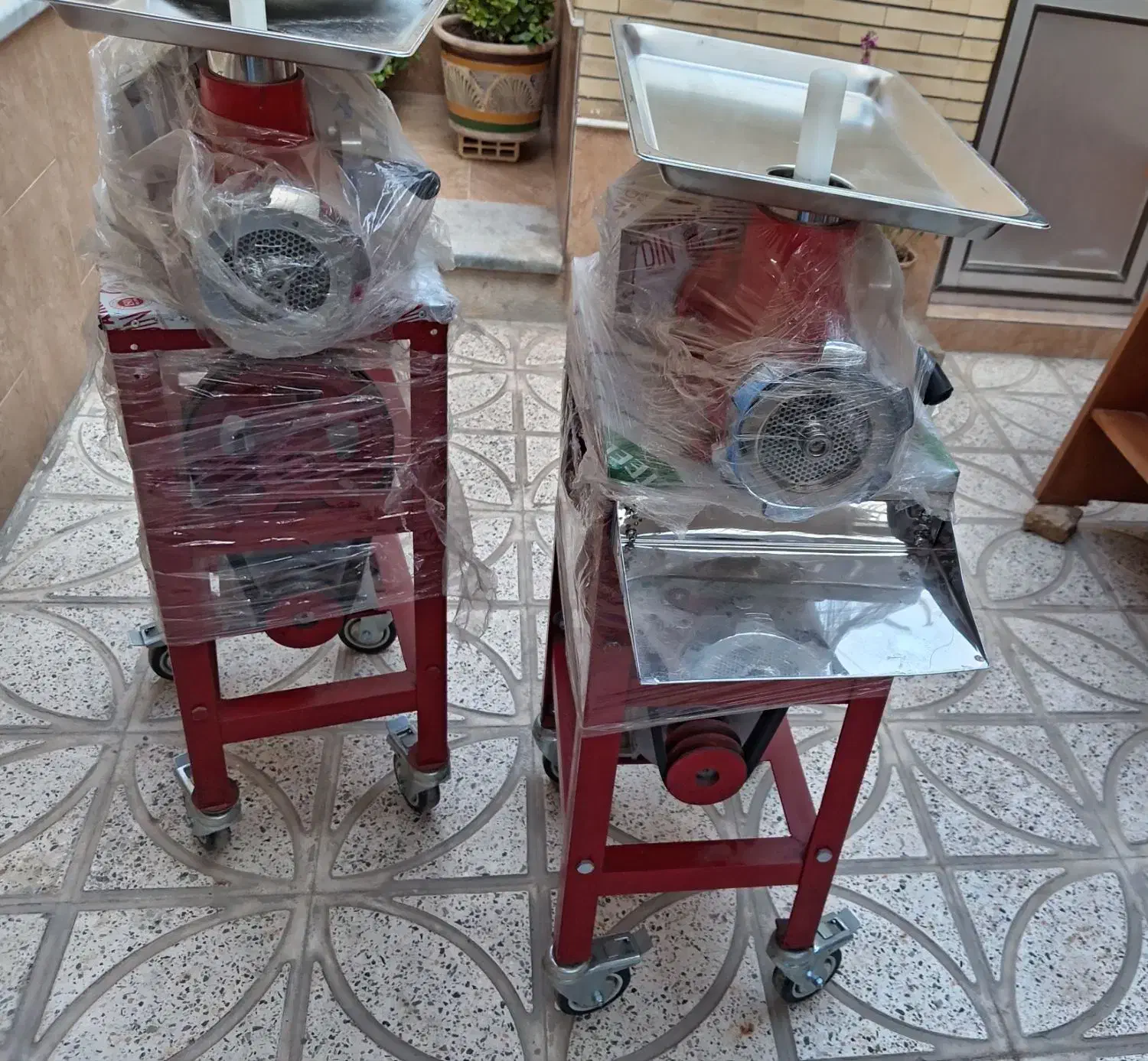 چرخ گوشتی صنعتی 32 نو|کافی‌شاپ و رستوران|شهرضا, |دیوار