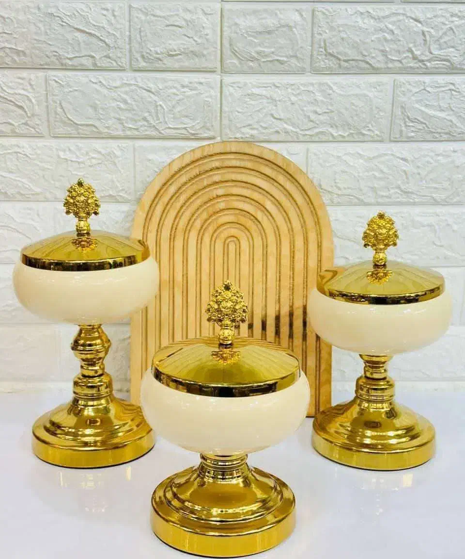 واتساپ پیام بدین مشکی و طلایی شیرینی خوری|ظروف سرو و پذیرایی|تهران, باغ فردوس|دیوار