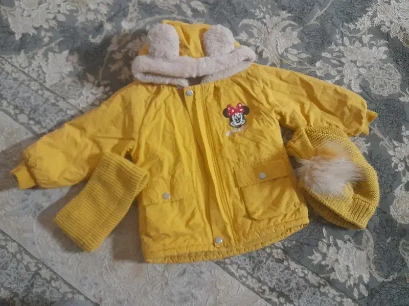 کاپشن دخترانه|کفش و لباس بچه|مشهد, رضاییه|دیوار