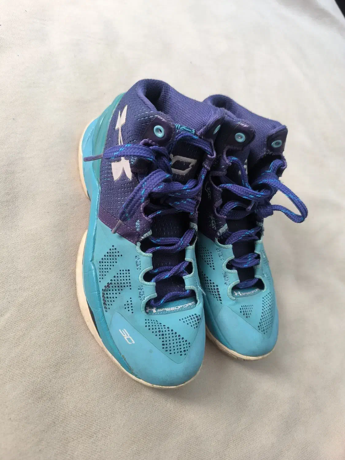 کفش بسکتبالspeedform|کیف، کفش، کمربند|مهاجران, |دیوار