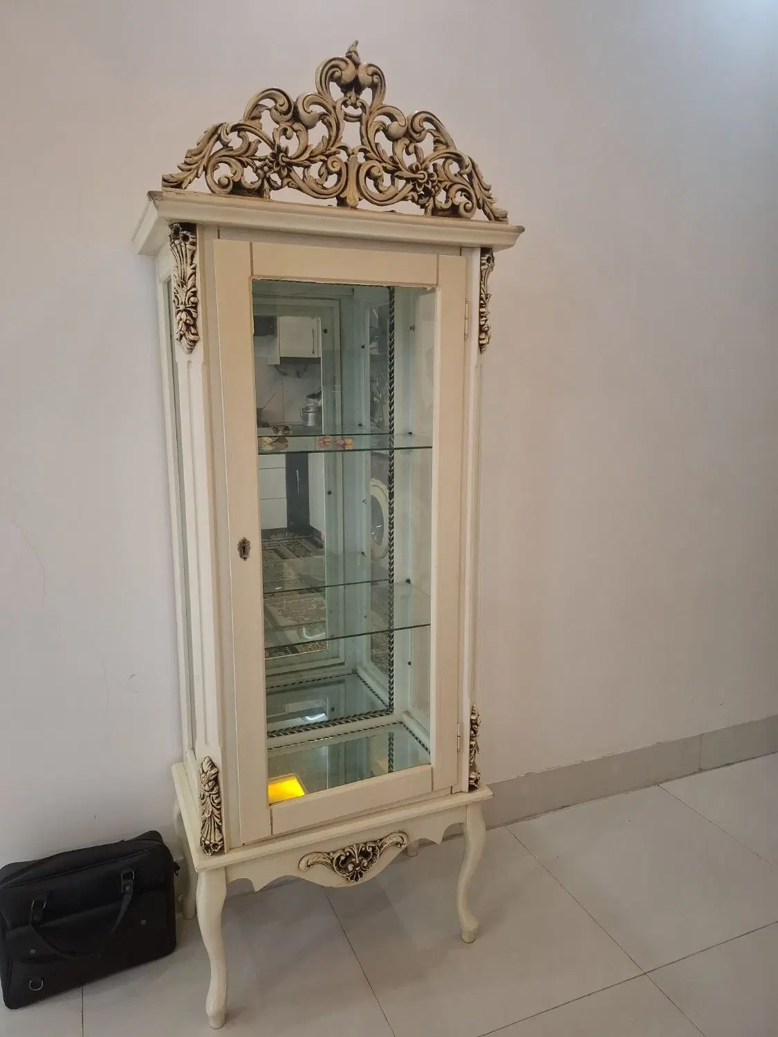 گنجه|بوفه، ویترین، کنسول|چناران, |دیوار