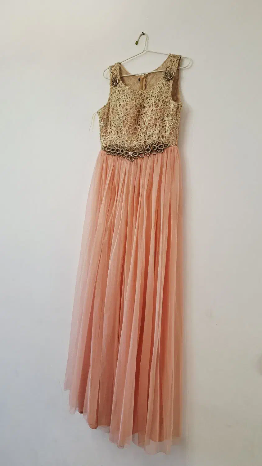 لباس مجلسی|لباس|لاهیجان, بوجایه|دیوار