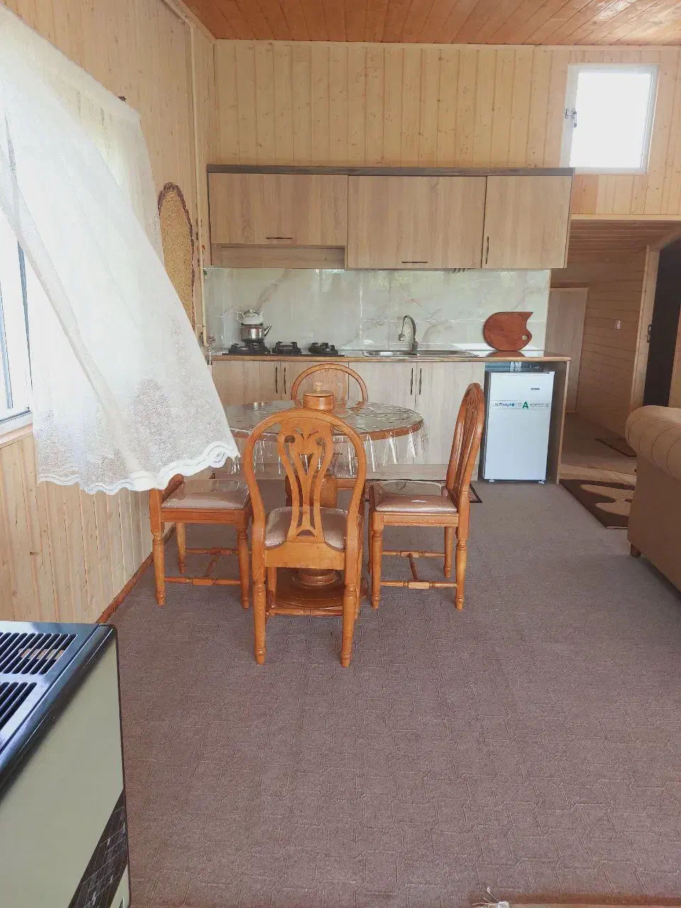 اجاره خانه روزانه، سوییت،ویلا، خانه چوبی|اجارهٔ کوتاه‌مدت آپارتمان و سوئیت|رشت, کوی حسینی|دیوار