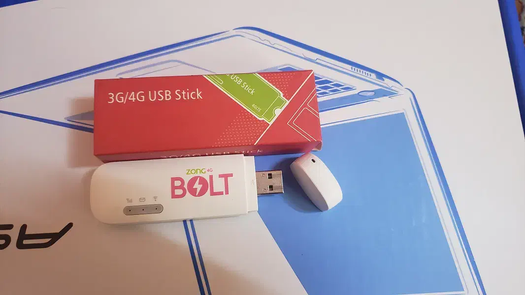 مودم USB 4G هوآوی مدل E8372 نو|مودم و تجهیزات شبکه|شیراز, دارالرحمه|دیوار