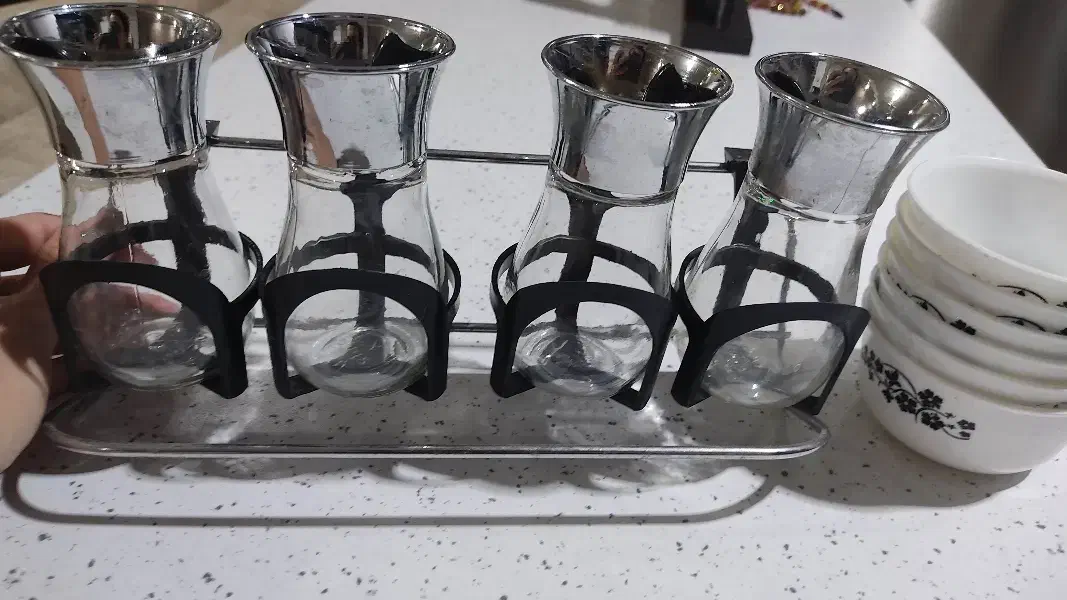 ۶عدد پیاله پلاستیکی و جاادویه ۴تایی همراه با استند|ظروف نگهدارنده، پلاستیکی، یکبارمصرف|محمدشهر, شهرک چمران|دیوار