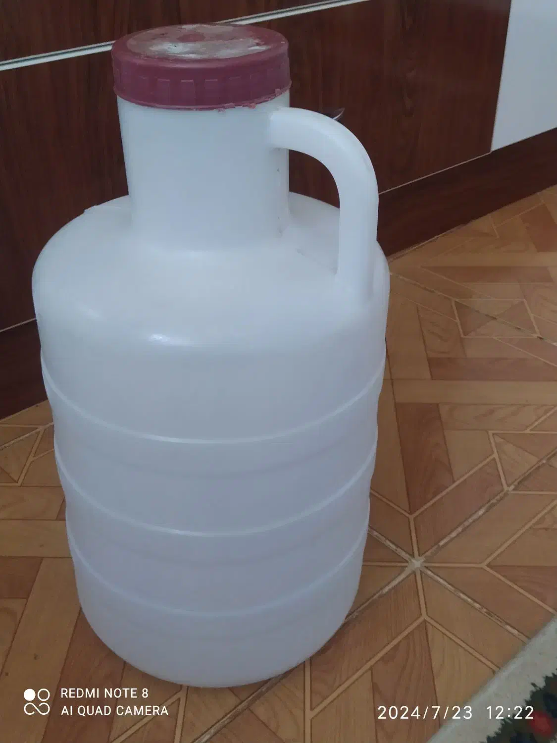 دبه خیارشور|ظروف نگهدارنده، پلاستیکی، یک‌بارمصرف|صومعه‌سرا, |دیوار