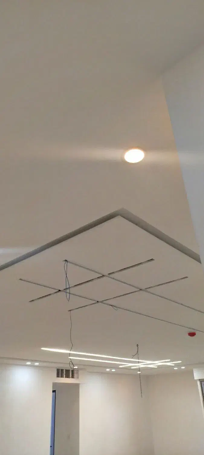 نقاشی ساختمان سفیدوسیمان کاری30%تخفیف|خدمات پیشه و مهارت|زرقان, |دیوار