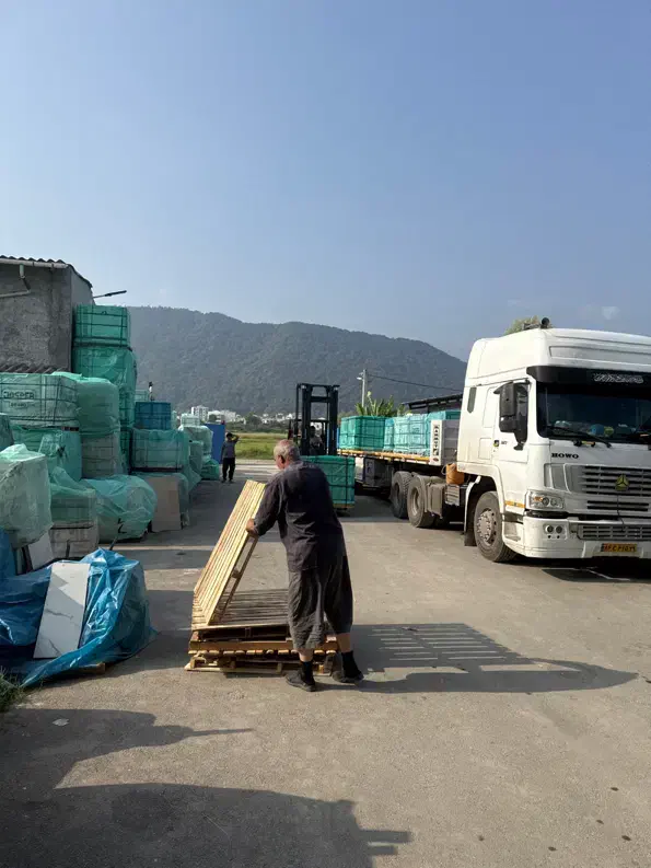 آقا جوان کار در انبار کاشی و سرامیک|استخدام صنعتی، فنی، مهندسی|رامسر, |دیوار