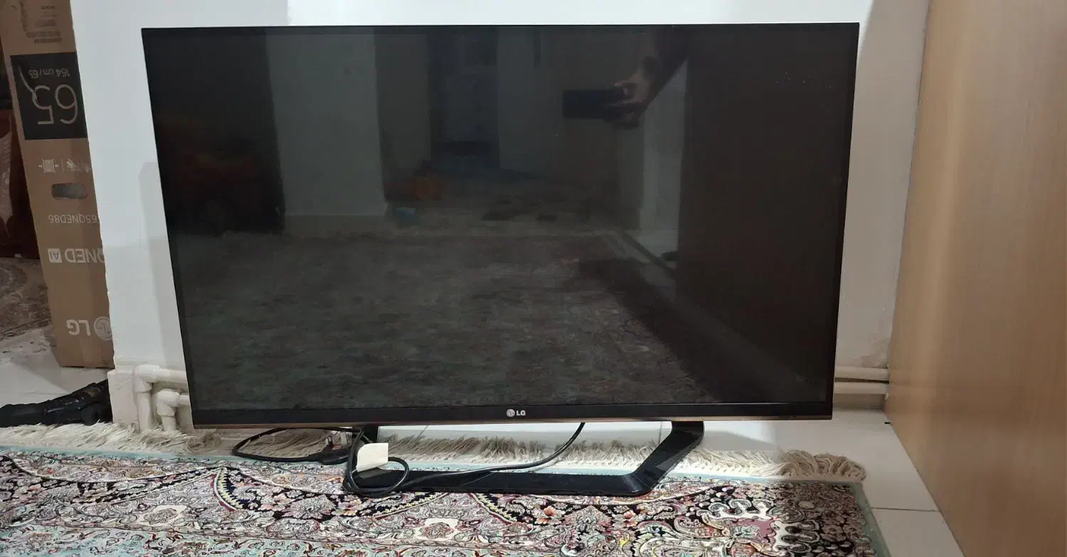 تلویزیون LED سامسونگ 42 اینج نیاز به تعمیر|تلویزیون و پروژکتور|تهران, امامت|دیوار