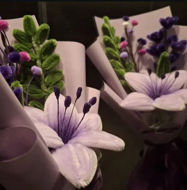 ماندگاری زیبایی برای لحظات شما|گل مصنوعی|یزد, |دیوار