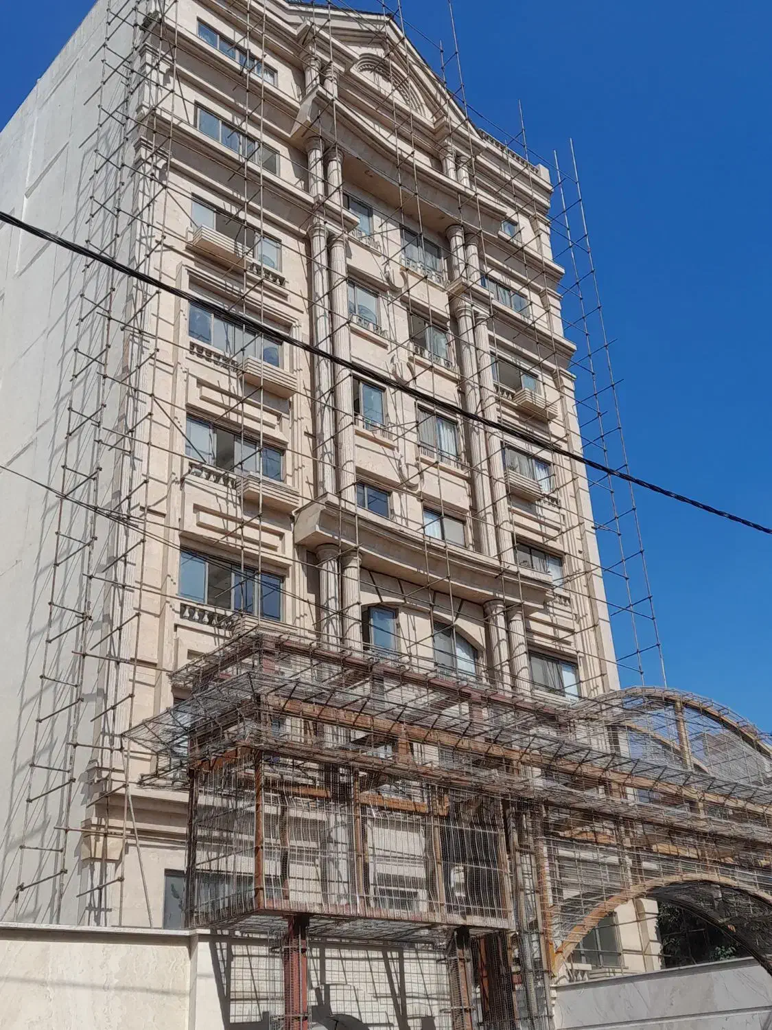 نصاب درب و پنجره های دوجداره آلومینیومی و پی وی سی|خدمات پیشه و مهارت|زرگرشهر, |دیوار