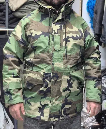 کاپشن گورتکس امریکایی لجنی|کوهنوردی و کمپینگ|تهران, گمرک|دیوار