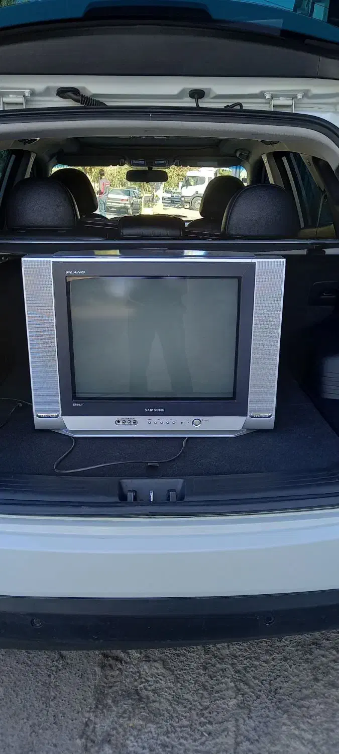 تلویزیون قدیمی|تلویزیون و پروژکتور|قائن, |دیوار