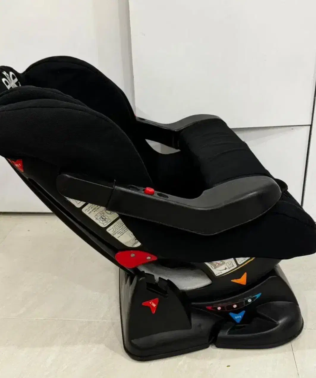 صندلی ماشین کودک|تخت و صندلی بچه|بجنورد, |دیوار