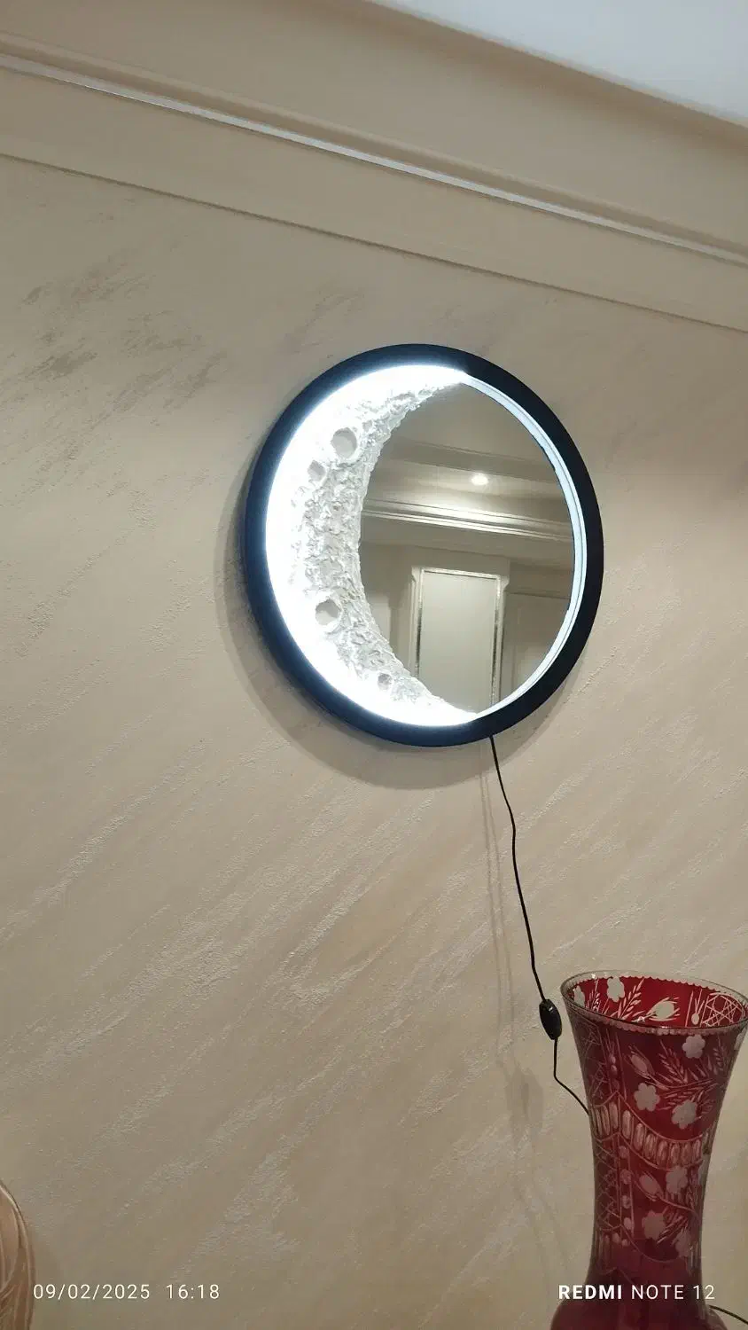 آینه ماه|آینه|قم, صفائیه|دیوار