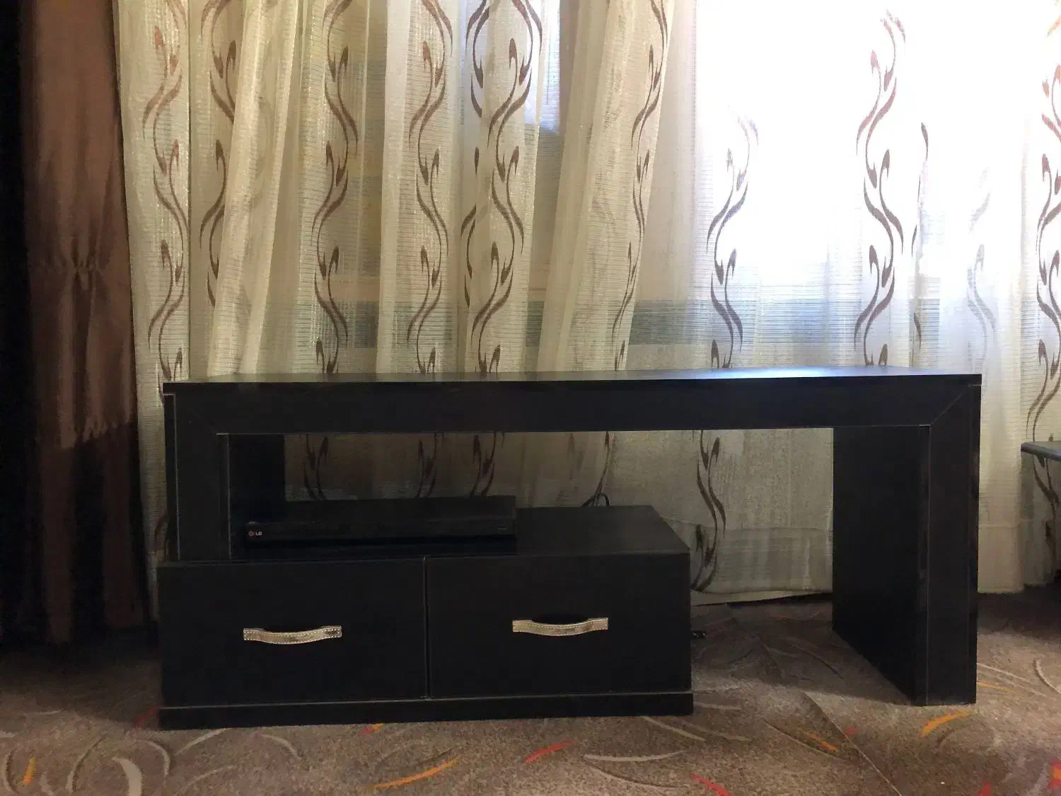 میز تلویزیون مشکی کاملا نو|میز تلویزیون|کرمانشاه, |دیوار